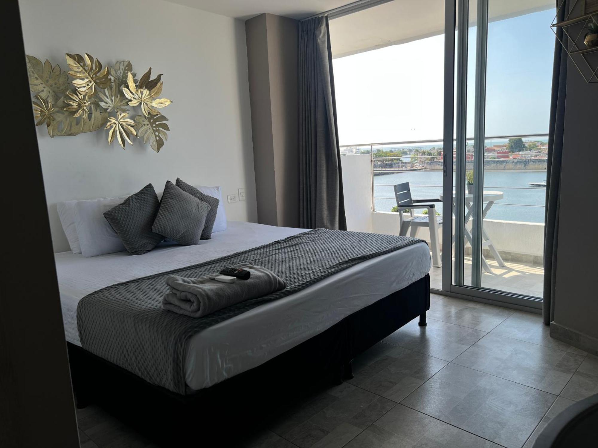Bahia 79 Apartasuites Cerca Al Centro Kartagena Zewnętrze zdjęcie